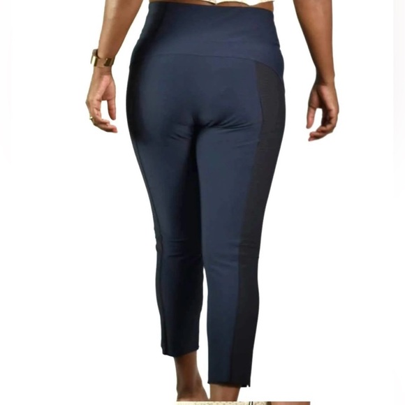 Athleta Stellar cropped black blue pants sz M, 009 - Picture 4 of 7